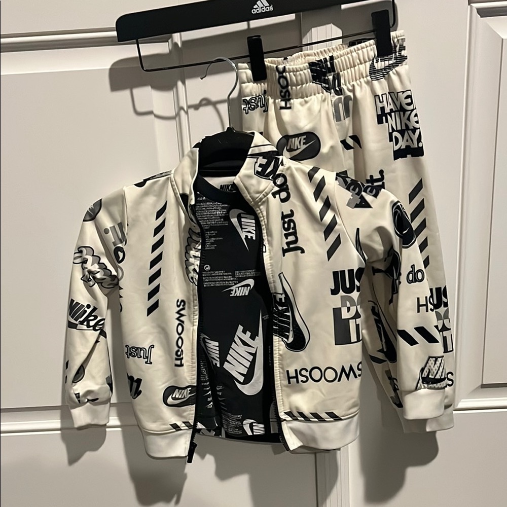 Set of 3 Pieces Nike Toddler 3T Track Suit with Matching T-Shirt
